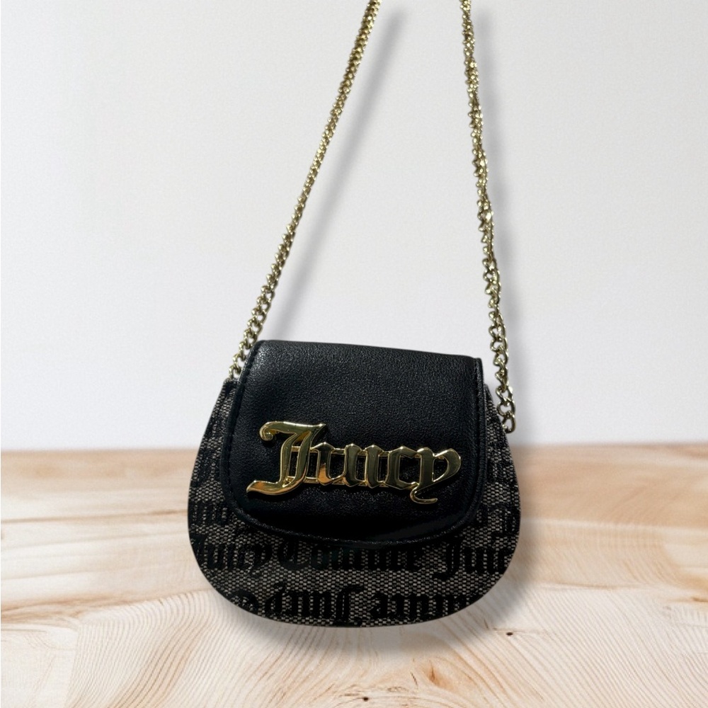 Juicy Stylish small purse with Gold logo and chain